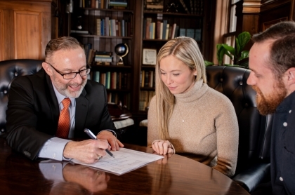 Advisor meeting with client